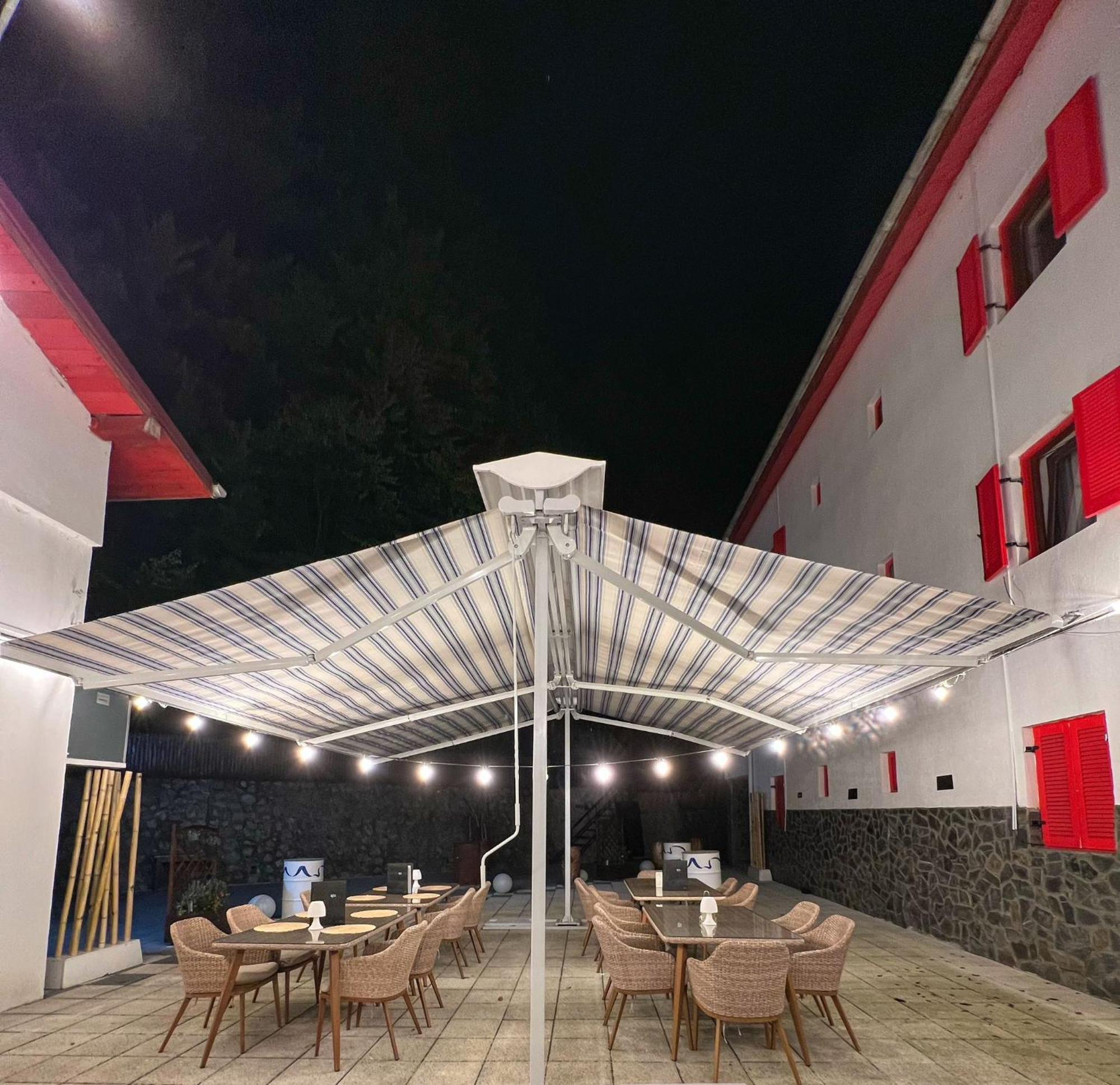 Hotel Galma Moroeni Exterior photo